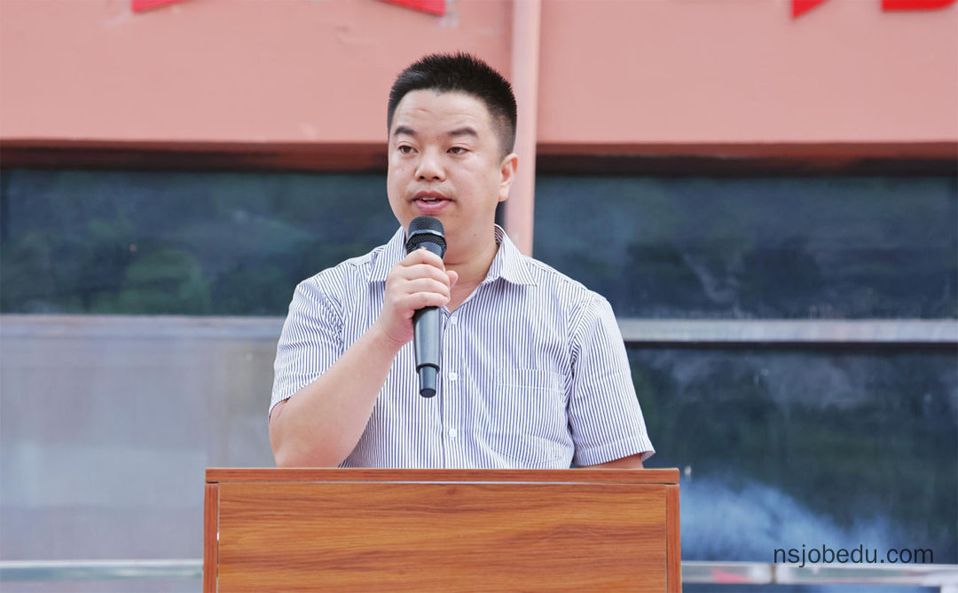 风采奕奕展英姿 不负韶华凌云志——2025级新生军训圆满闭幕