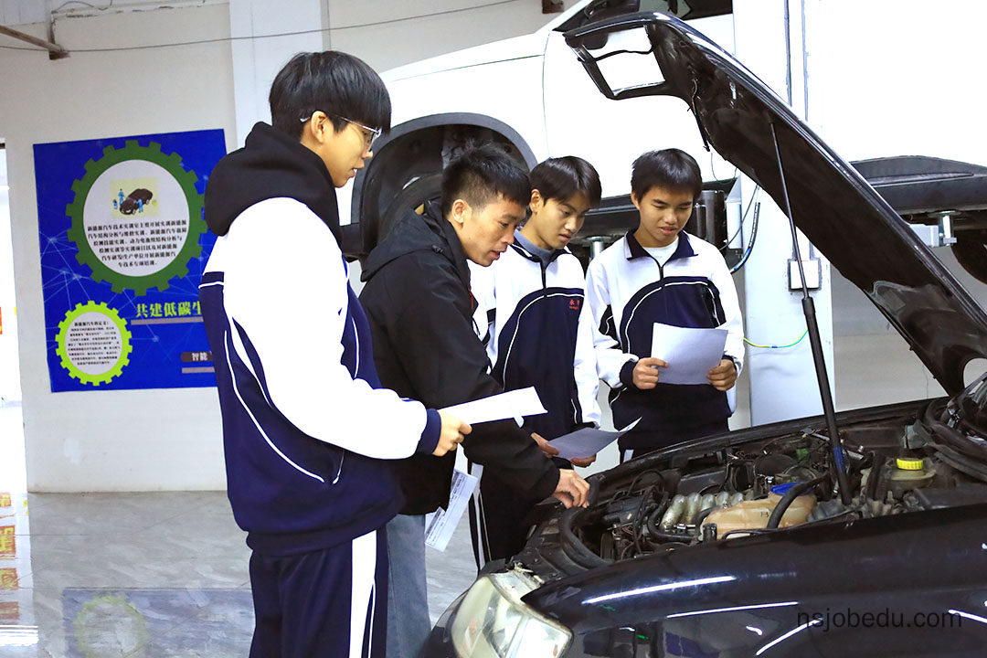 职业教育如何让人才“适销对路”?